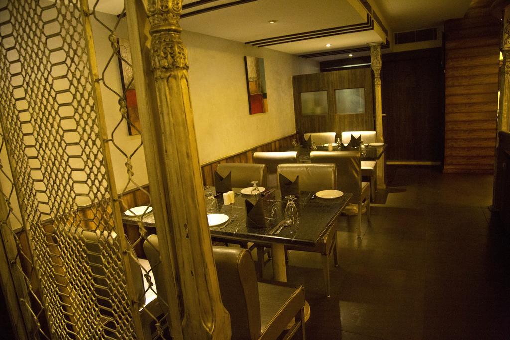 The Rajshahi Palace Indore Ngoại thất bức ảnh