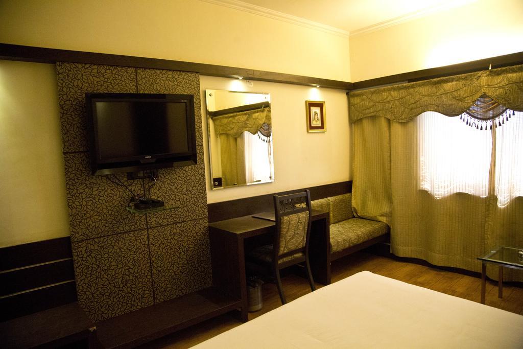 The Rajshahi Palace Indore Phòng bức ảnh