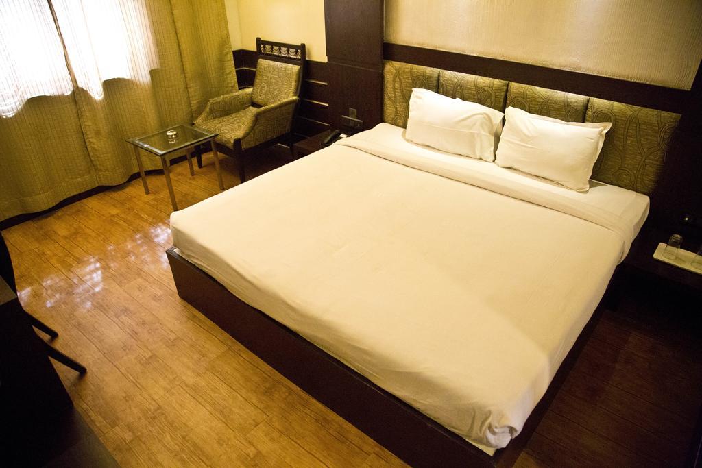 The Rajshahi Palace Indore Phòng bức ảnh